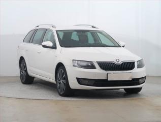 koda Octavia Laurin&Klement 1.8 TSI, Xenony