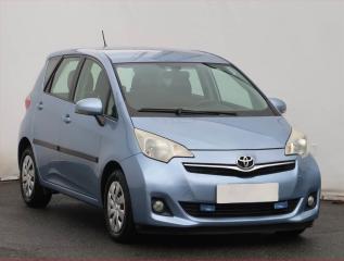Toyota Verso 1.33 VVT-i, Serv.kniha