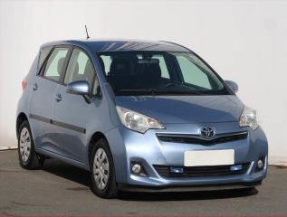 Toyota Verso 1.33 VVT-i, Serv.kniha