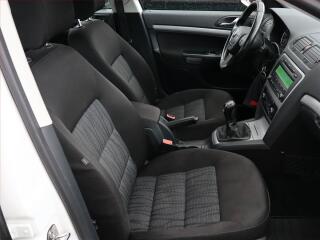 Hyundai i30 (2024) Comfort 1.0 T-GDI, ČR,1.maj - náhled 9