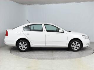 Hyundai i30 (2024) Comfort 1.0 T-GDI, ČR,1.maj - náhled 6