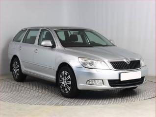 koda Octavia Elegance 1.8 TSI, dobr stav