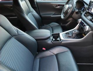 Toyota RAV4 (2019) 2.5 Hybrid - náhled 9