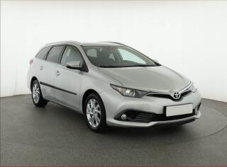 Toyota Auris 1.6 Valvematic, Serv.kniha