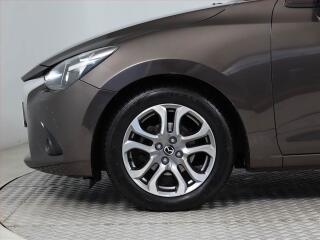 Mazda 2 (2015) 1.5 16V, Automat, Navi - náhled 13