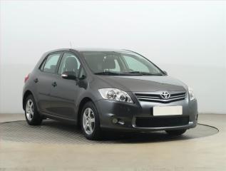 Toyota Auris 1.3 Dual VVT-i, Serv.kniha