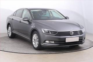 Volkswagen Passat Highline 1.6 TDI, Ke, Navi