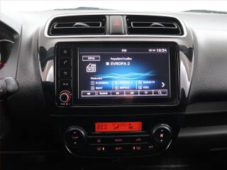 Audi A4 (2015) S-Line 2.0 TDI, 4X4, Automat - náhled 12