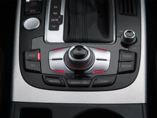 Audi A4 (2015) S-Line 2.0 TDI, 4X4, Automat - náhled 23