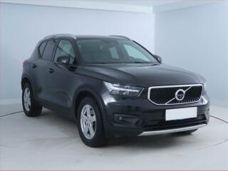 Volvo XC40 Momentum Pro B5 AWD