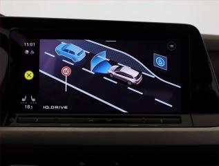 Volkswagen Golf (2021) Life 1.0 eTSI - náhled 12