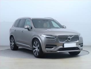 Volvo XC90 B5 AWD, Nov v r