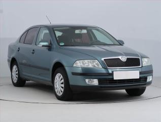 koda Octavia 1.6, nov STK, Klima