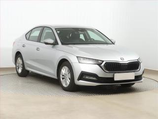 koda Octavia 1.5 TSI, R, ALL, NAVIGACE