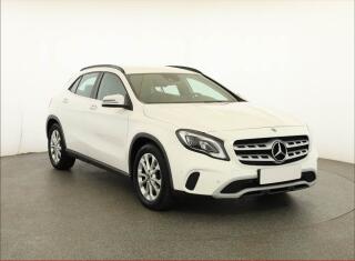Mercedes-Benz GLA 200 d 4MATIC