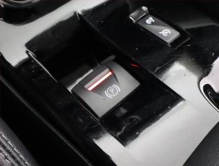 Renault Mégane (2012) Bose 1.9 dCi, Navi, Tempomat - náhled 18