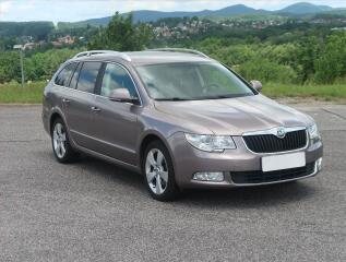 �koda Superb 2.0 TDI, Serv.kniha, Tempomat