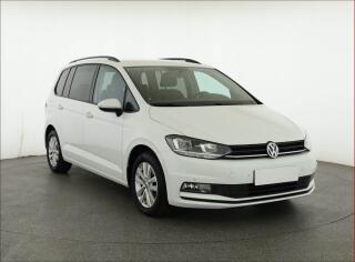 Volkswagen Touran 1.6 TDI, 7�m�st, Serv.kniha