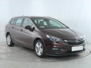 Opel Astra Innovation 1.4 T, Serv.kniha