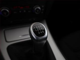 BMW Řada 3 (2008) 316 i, Serv.kniha, Tempomat - náhled 11