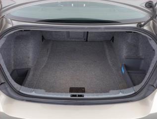 BMW Řada 3 (2008) 316 i, Serv.kniha, Tempomat - náhled 13