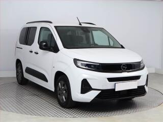 Opel Combo Edition 1.2 Turbo, 3M�sta, �R
