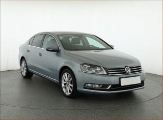 Volkswagen Passat 2.0 TDI, Serv.kniha, Xenony