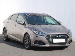 Hyundai i40 Premium 1.7 CRDi, Serv.kniha