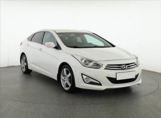Hyundai i40 Premium 1.7 CRDi, Serv.kniha