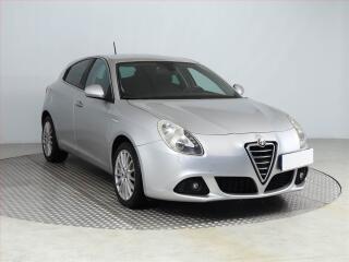 Alfa Romeo Giulietta 1.4 T, Serv.kniha, Xenony