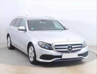 Mercedes-Benz E 220 d 4MATIC