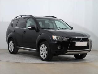 Mitsubishi Outlander 2.0, Automat, Xenony, Tempomat
