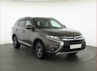 Mitsubishi Outlander 2.2 DI-D, 7�m�st, Tempomat