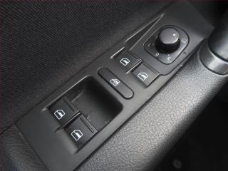 Volkswagen Passat (2013) 2.0 TDI, Navi, Tempomat - náhled 16