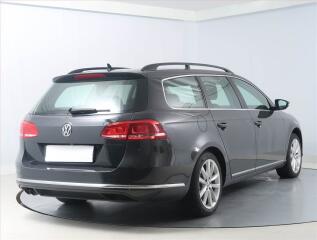 Volkswagen Passat (2013) 2.0 TDI, Navi, Tempomat - náhled 5