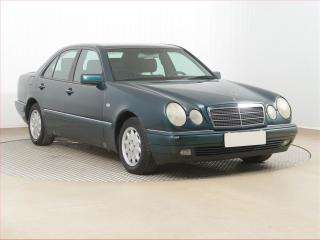 Mercedes-Benz E 200 , nov STK
