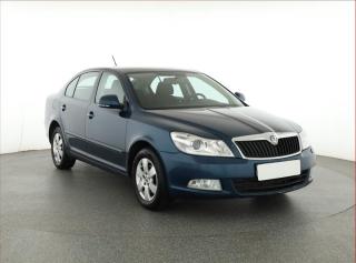 koda Octavia 1.6 TDI, Serv.kniha, Xenony