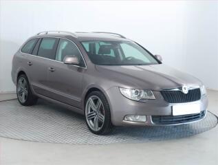 �koda Superb 2.0 TDI, Xenony, Tempomat