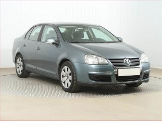 Volkswagen Jetta 1.6, po STK, CZ doklady