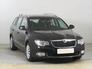 �koda Superb Elegance 1.8 TSI, Xenony