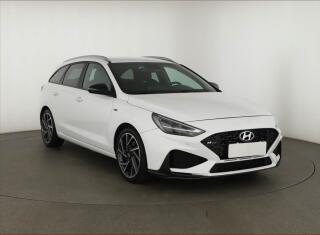 Hyundai i30 N-Line 1.5 T-GDI MHEV, �R