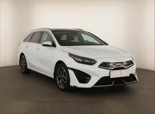 Kia Ceed Premium 1.6 GDI plug-in