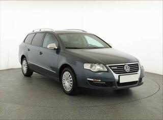 Volkswagen Passat BlueMotion 1.9 TDI, nov� STK