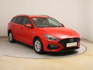 Hyundai i30 1.5 DPI, R,1.maj, Serv.kniha