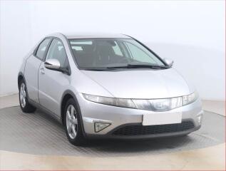Honda Civic 1.8 i, rezervace