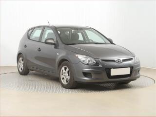 Hyundai i30 1.4 CVVT, nov� STK, zamluveno