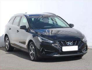 Hyundai i30 1.5 DPI, �R,1.maj, Serv.kniha