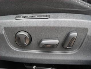 Volkswagen Passat CC (2011) 2.0 TDI BMT, Automat - náhled 17