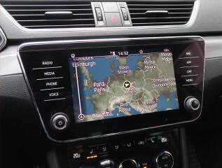 Volkswagen Passat CC (2011) 2.0 TDI BMT, Automat - náhled 20