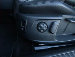 Volkswagen Passat CC (2011) 2.0 TDI BMT, Automat - náhled 23